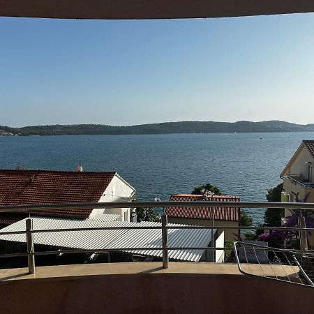 Apartman Lucia Trogir Bagian luar foto